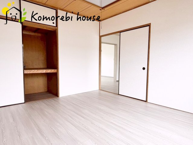 東新井団地23号棟の洋室|落ち着いた色調の洋室です