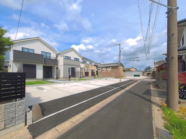 仲介手数料無料）一宮市萩原町林野２８番Ｂ棟の前面道路含む現地写真|前面道路含む現地写真です