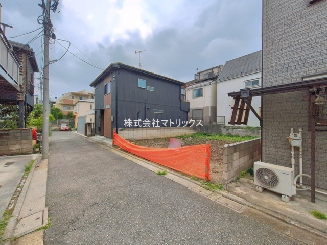 板橋区徳丸6丁目　生活快適エリア　整形地×建築条件なし　限定1区画の前面道路含む現地写真