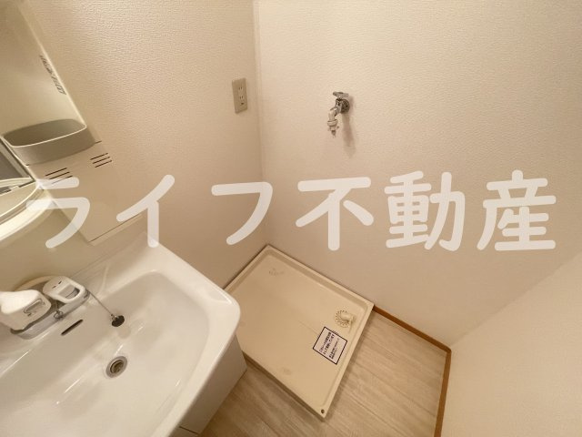 メゾンドゥ長瀬の洗面所|スペースが確保できる洗面所です