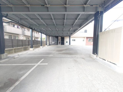 【駐車場】 | 則貞国道沿い店舗