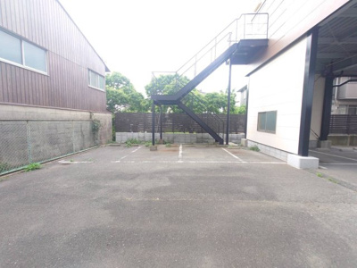 【駐車場】 | 則貞国道沿い店舗