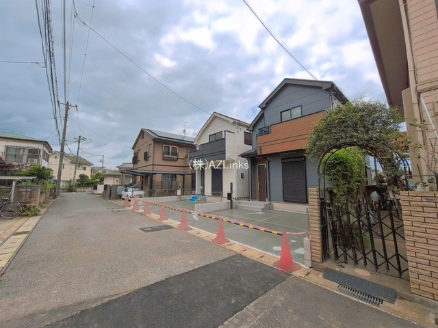 千葉市若葉区若松町３６１番の前面道路含む現地写真