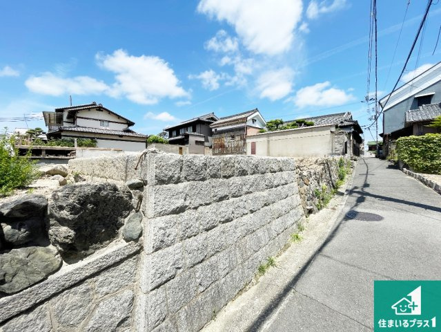 高槻市富田町　第1期　売土地の前面道路含む現地写真|周辺は落ち着いた街並みの住宅地！子育てがしやすい住環境です！