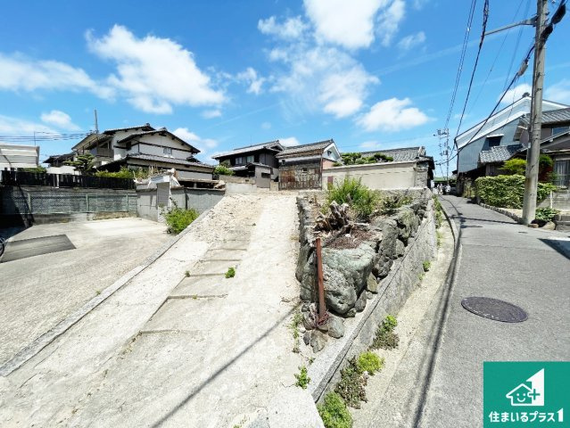 高槻市富田町　第1期　売土地の前面道路含む現地写真|周辺は落ち着いた街並みの住宅地！子育てがしやすい住環境です！