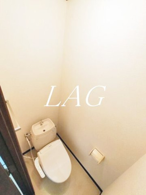 【トイレ】 | ファミーユ西野 | トイレです。