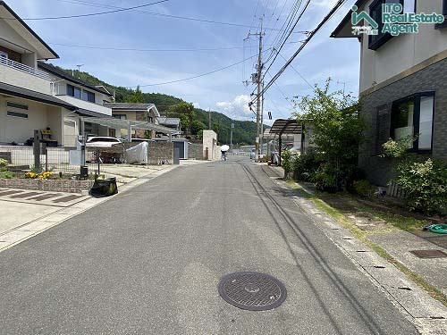 西賀茂蟹ヶ坂町 新築戸建の前面道路含む現地写真