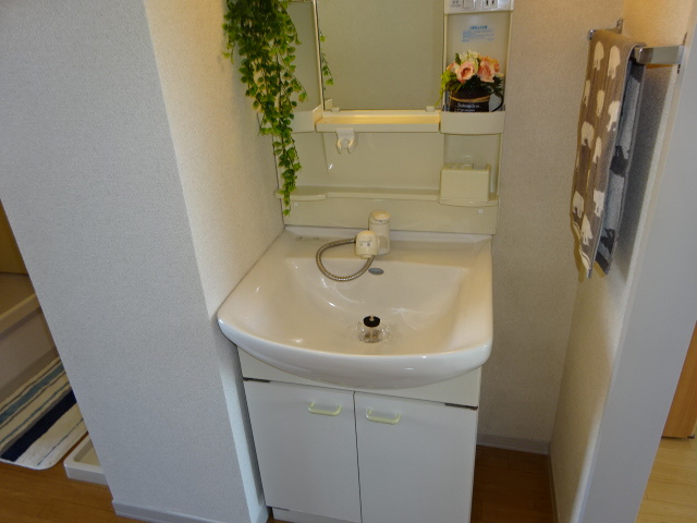 ティンカーベルの独立洗面台|シャンプードレッサー