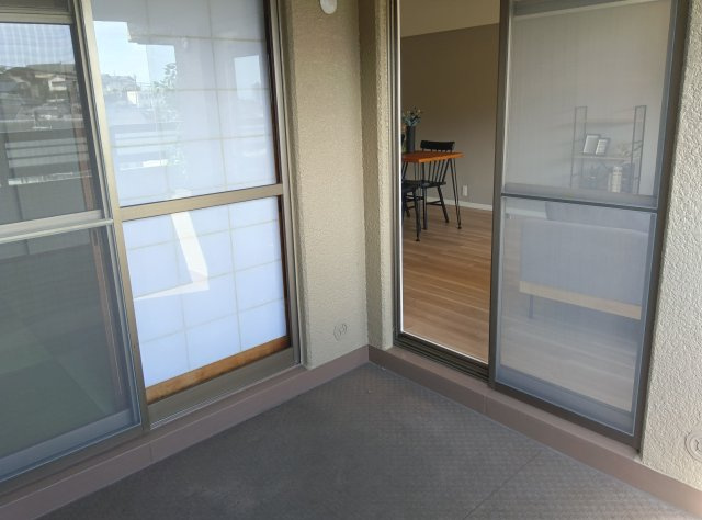愛宕山ビューハイツのバルコニー