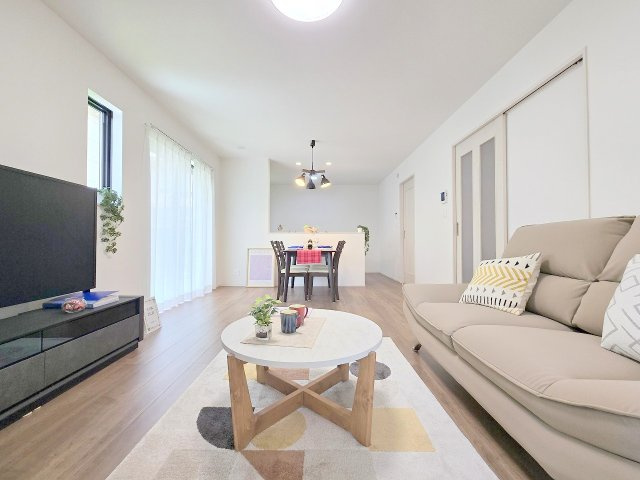 羽村市川崎2丁目　新築戸建の居間・リビング