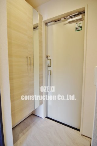 D-ROOM大林の玄関