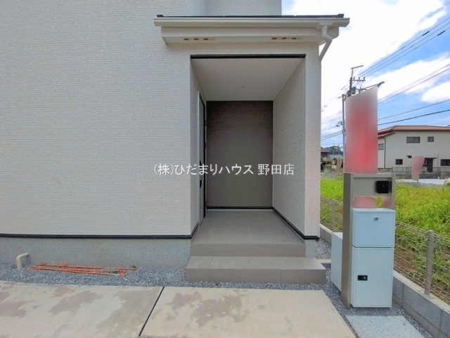 野田市柳沢新田01期　新築戸建　3号棟の玄関