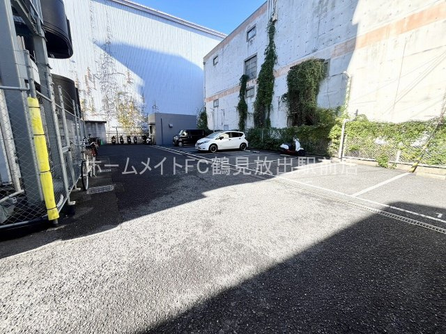 グランドール福川の駐車場