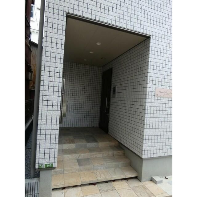 メゾン桜通りのエントランス
