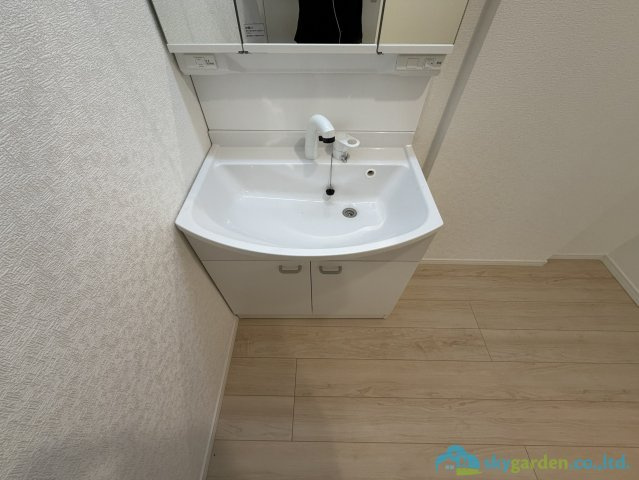 厚木市愛名第10　新築戸建　全3棟2号棟の独立洗面台