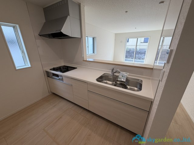 厚木市愛名第10　新築戸建　全3棟2号棟のキッチン