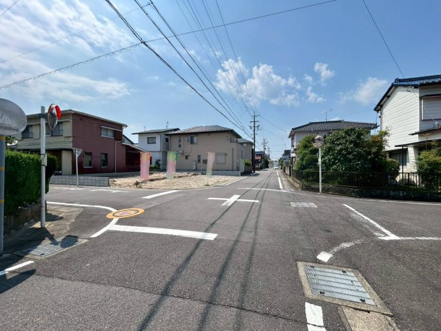 ハートフルタウン　一宮市浅井町小日比野　全１区画分譲の前面道路含む現地写真|「現地（2026年6月12日）撮影」　
■前面道路　
■ヤマダ不動産　株式会社リライフ