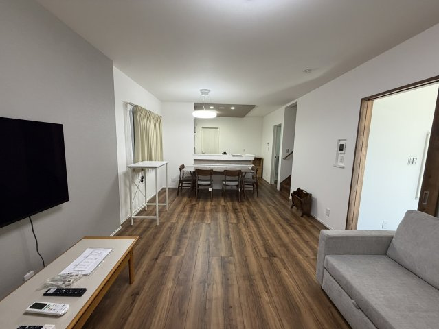 岸和田市岸城町戸建の居間・リビング
