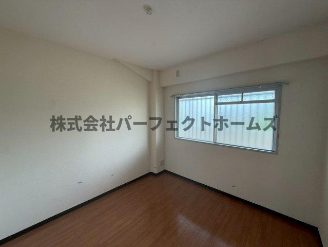 Belong枚方東1番館の洋室|個人の部屋や寝室として使える洋室です