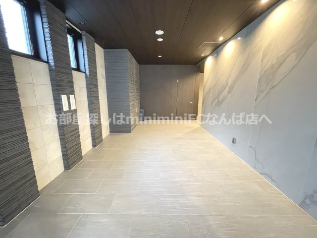 シーズンフラッツアワザのエントランス