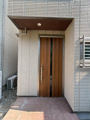 雪谷大塚町１３番メゾンＢ棟のエントランス