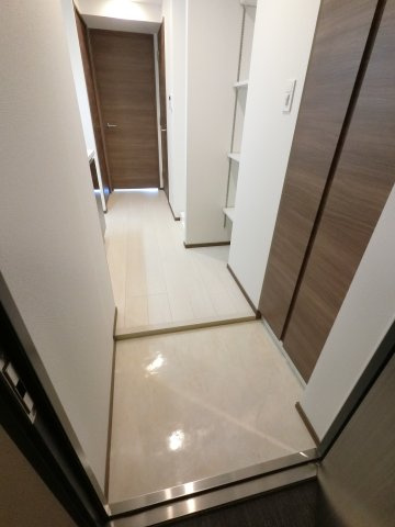 GENOVIA西千葉の玄関
