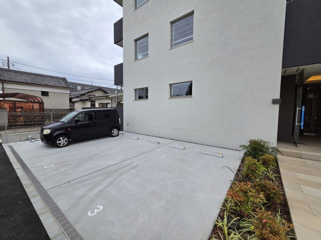 川崎市多摩区宿河原２丁目の賃貸マンションの駐車場