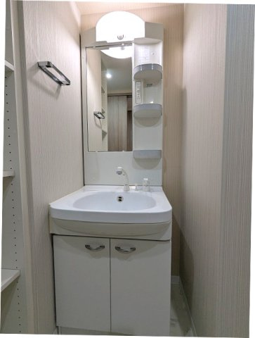 N-stage上野の設備|トイレと独立した洗面室、ハンドシャワー付洗面台