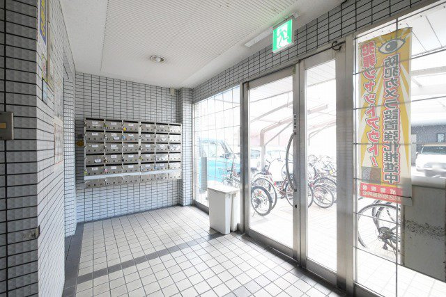 大阪市東成区大今里西１丁目の賃貸マンションのロビー