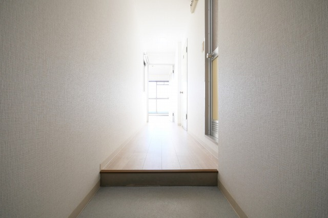 大阪市東成区大今里西１丁目の賃貸マンションの玄関