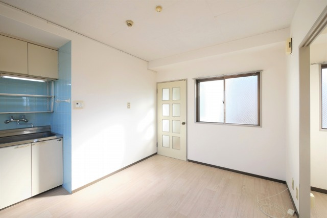 大阪市東成区大今里西１丁目の賃貸マンションの居間・リビング