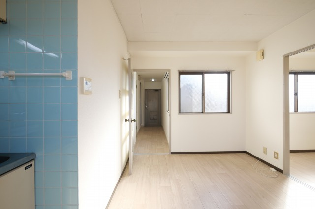 大阪市東成区大今里西１丁目の賃貸マンションの居間・リビング
