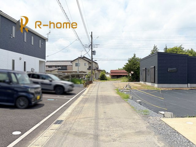 下妻市二本紀第2　新築戸建て　1号棟の前面道路含む現地写真|周辺環境も併せて案内致します♪
ぜひ現地へお越しください♪