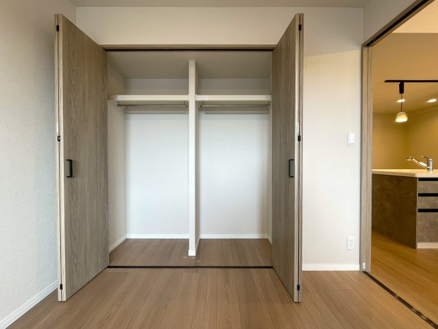 室内でなにかあれば、いつでも繋がる専用コールナンバー発行！引渡し後のアフターもある、見て納得、住んで安心の『コスモ保土ヶ谷パークフォルム』リノベーションの収納|小物を収納するのに便利です