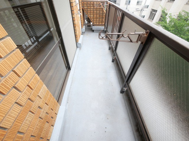 大阪市都島区東野田町１丁目の賃貸マンションのバルコニー