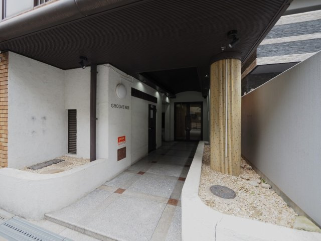 大阪市都島区東野田町１丁目の賃貸マンションのエントランス