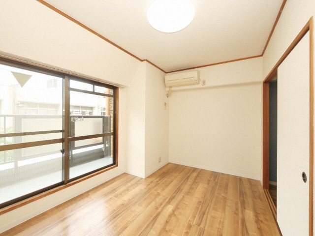 大阪市都島区東野田町１丁目の賃貸マンションの居間・リビング