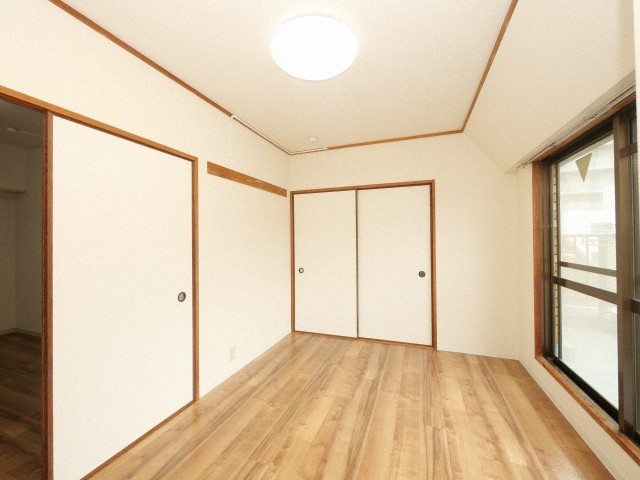 大阪市都島区東野田町１丁目の賃貸マンションの居間・リビング