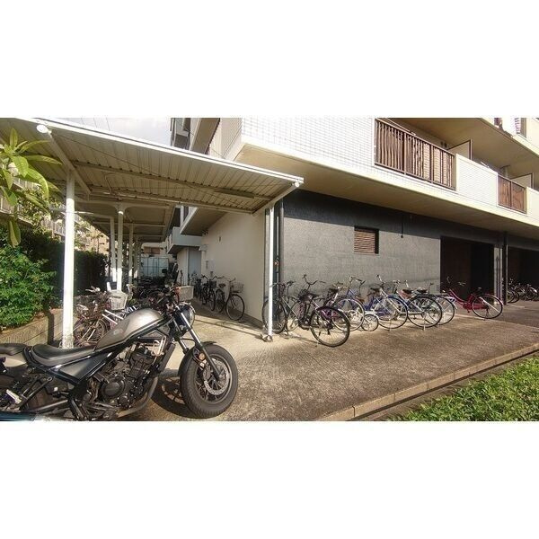 リベラルパレス平野　加美南部小学校区のその他共用部分|リベラルパレス平野　自転車置き場