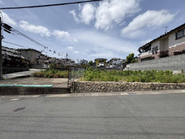 屋敷町更地の外観