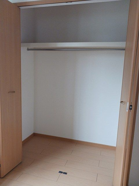 アン・サンクセットの収納