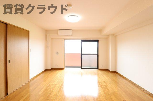 ドミール陽水の居間・リビング|使いやすいリビングです