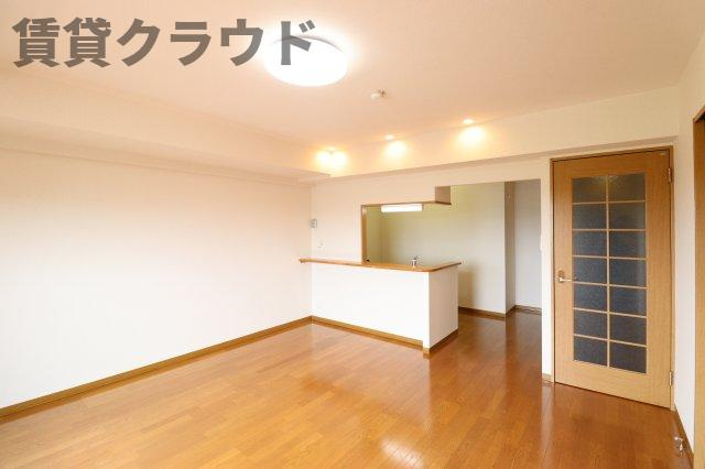 ドミール陽水の居間・リビング|使いやすい居間です