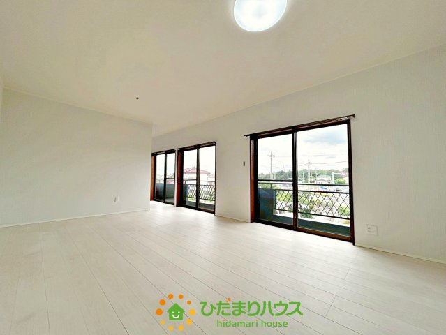 古河市牧野地　中古一戸建ての洋室