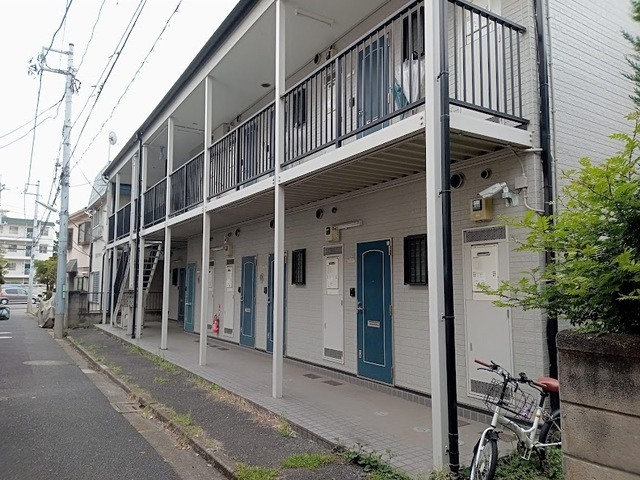 ガーデンハイツ志村のエントランス|外観
