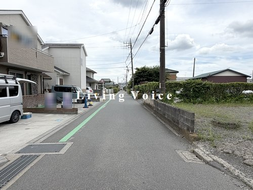 【前面道路含む現地写真】 | 厚木市山際　中古一戸建て | 厚木市山際　中古一戸建て