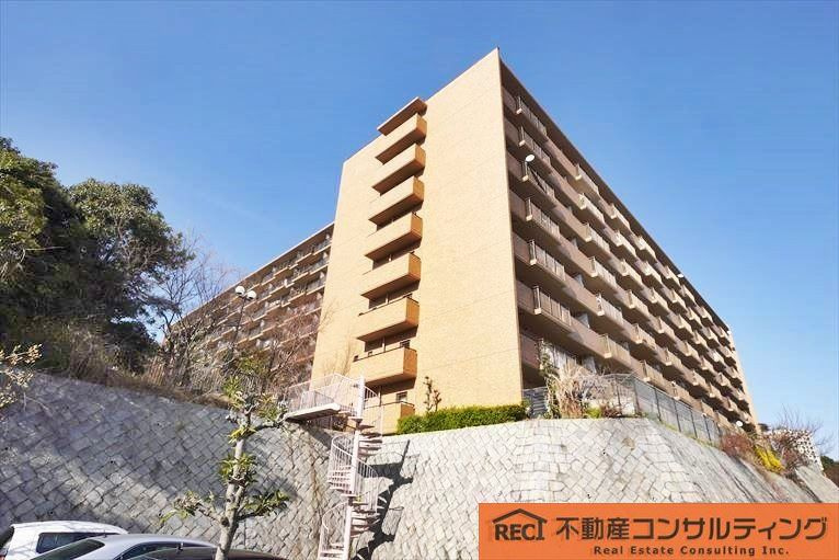 六甲グランドヒルズ2号館の外観