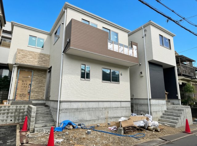 枚方市藤阪元町　第2期　新築一戸建ての外観|現在建築中！落ち着いた街並みで新生活を始めることが出来そう！周辺の物件も併せてご紹介させて頂きます！
