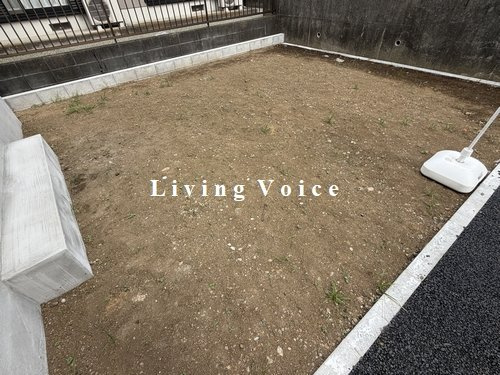 【居間・リビング】 | 【仲介手数料０円】厚木市愛名第10　新築一戸建て　全3棟 | 厚木市愛名第10　新築一戸建て　全3棟