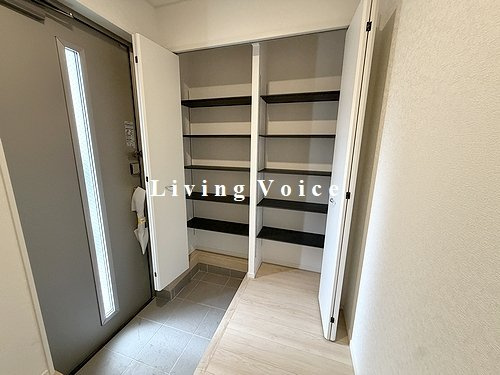 【玄関】 | 【仲介手数料０円】厚木市愛名第10　新築一戸建て　全3棟 | 厚木市愛名第10　新築一戸建て　全3棟